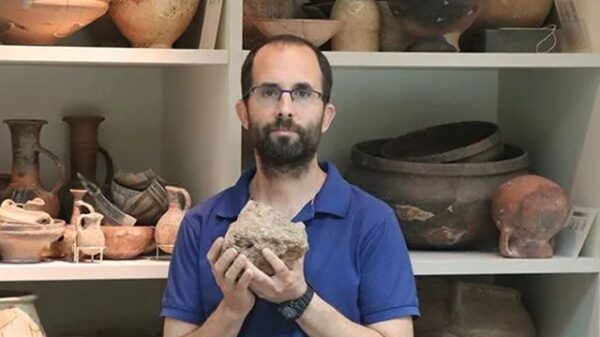 Dr. Yoav Vaknin
